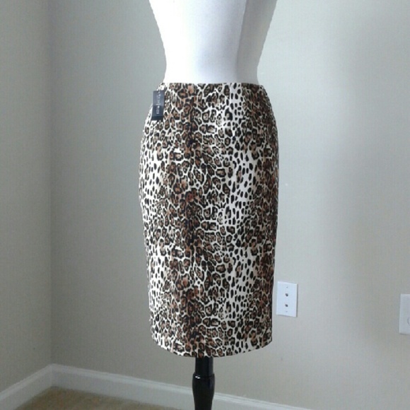 Leopard print pencil skirt SOLD!!!!!!!! - Picture 2 of 2
