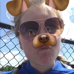 Meet your Posher, Danika