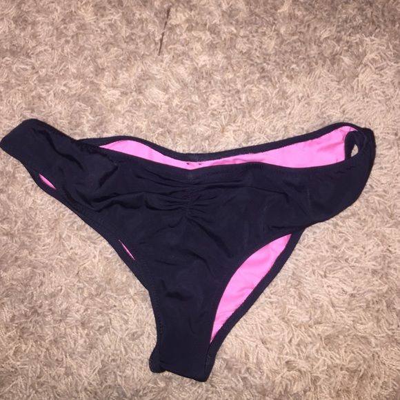 Size small VICTORIA SECRET ITSY BOTTOM. BNWOT