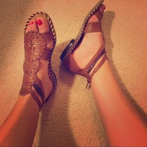 Pikolinos gladiator sandals