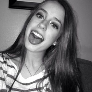 Meet your Posher, Holly