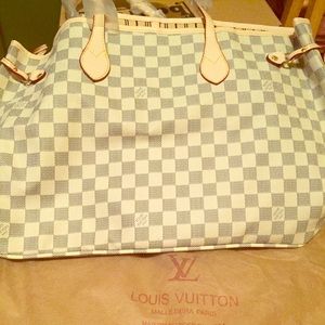LV style white nvrfl