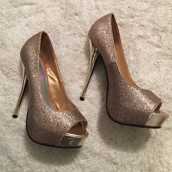 Gold Glitter Peep Tow Pumps