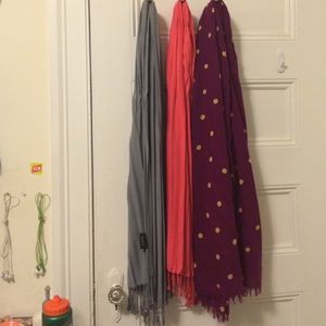 4 Scarf bundle! 3 100% rayon Saachi & 1 GAP scarf