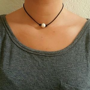 Freshwater pearl choker