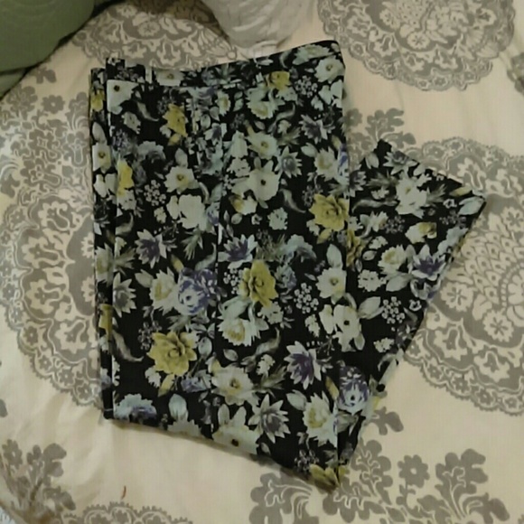 H&M size 10 floral pant