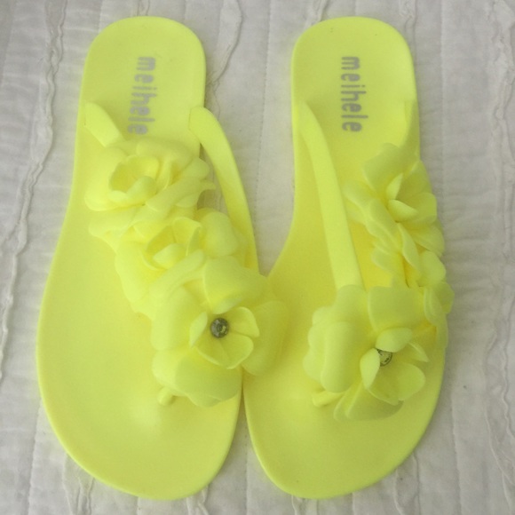 Michele neon yellow flowered sandal NEW