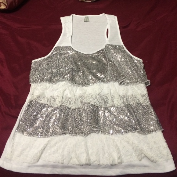 Racer back sequin tank top - Picture 3 of 3