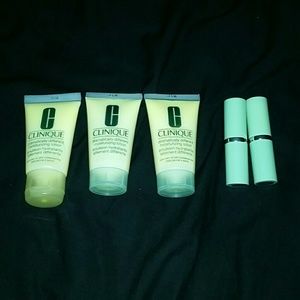 Clinique Dramatically Different Lotion Bundle