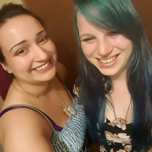 Meet your Posher, Emerald