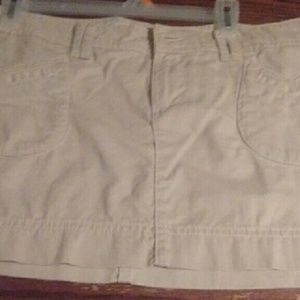 Beige short skirt