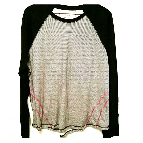 TEK GEAR Dry TEK Long Sleeve Athletic Top