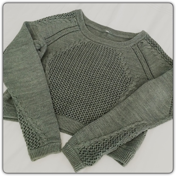 Lululemon crop sweater