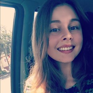 Meet your Posher, Dakota