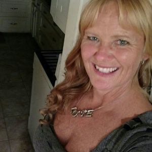 Meet your Posher, Malia