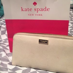 Kate spade wallet!!