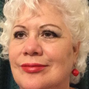 Meet your Posher, Debra