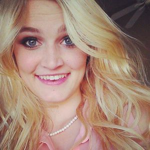 Meet your Posher, Alyx