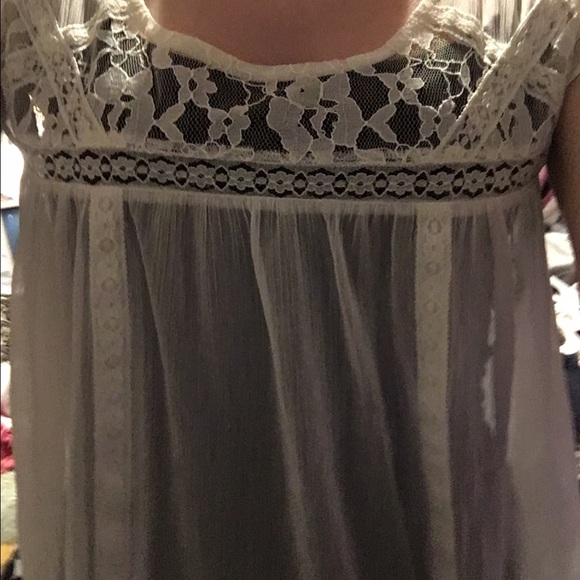 Jessica Simpson sheer white dressy top!