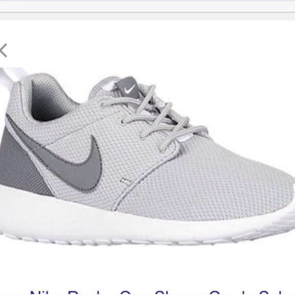 Nike Shoes - Nike Roshe!
