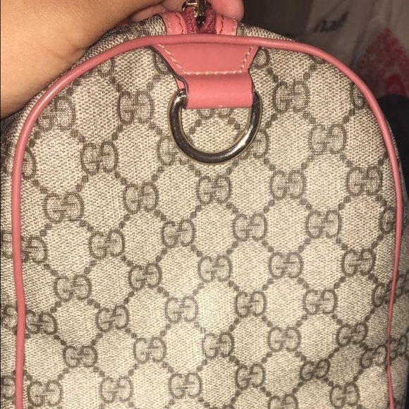 Authentic gucci purse !