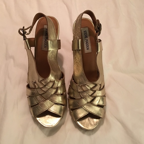 Metallic gold Steve Madden heels
