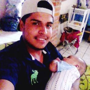 Meet your Posher, Anahi-felipe