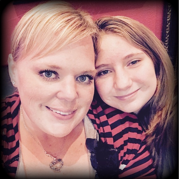 ❌FREE GIFT W/BUNDLE❌YOU PICK🛍🎁 - Picture 2 of 5