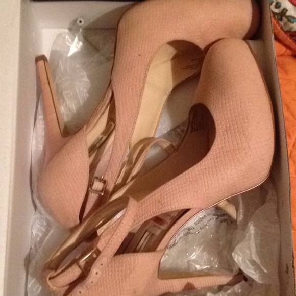 Soft pink heels💅🏼🎀🛍💗 - Picture 2 of 3