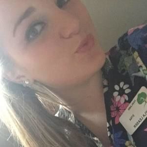 Meet your Posher, Kayla