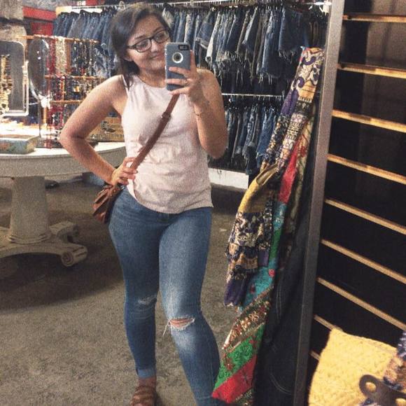 Meet your Posher, Marisa