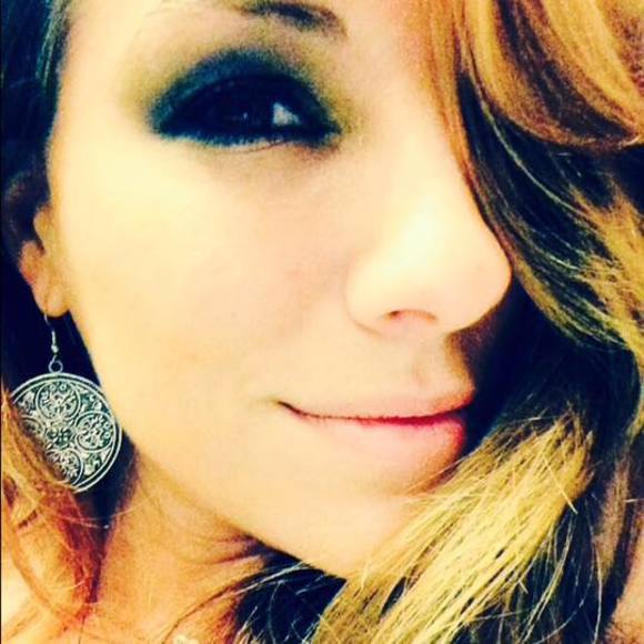 Meet your Posher, Megan - Picture 3 of 8