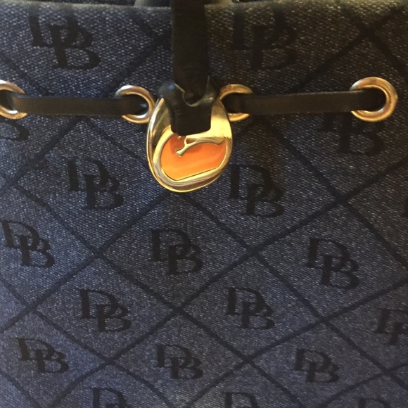 Authentic Dooney & bourke purse - Picture 3 of 3