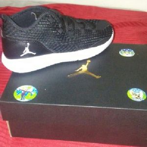 Meet your Posher, Cynthia