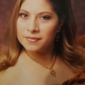 Meet your Posher, Esmeralda