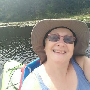 Meet your Posher, Laura