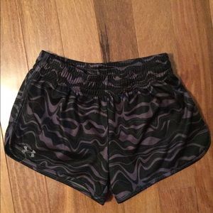 Under armour semi fitted shorts