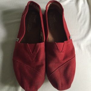 Red Toms