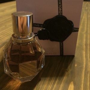 Viktor & Rolf Flowerbomb 1oz parfum