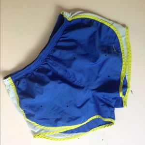 Nike Tempo Running Short in Hexagon Print XL