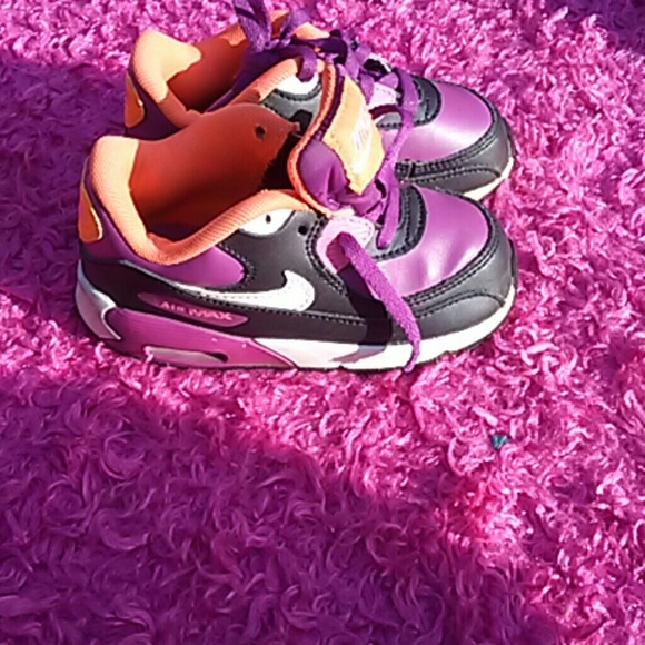 Nike shoes little girl size