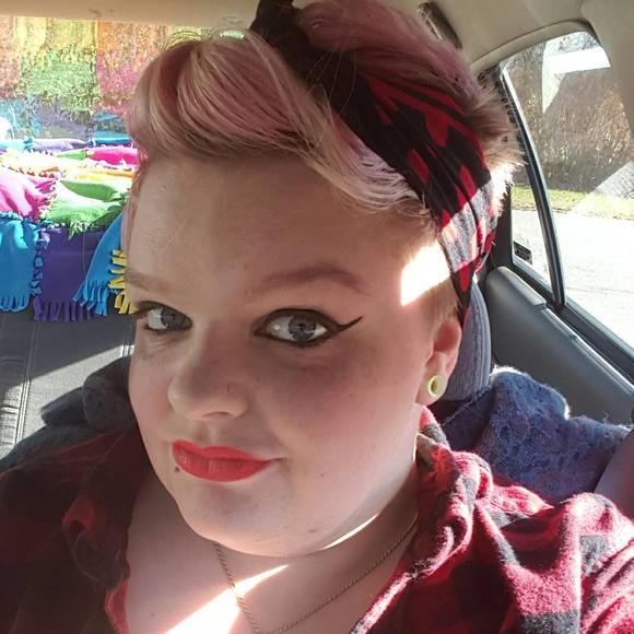 Meet your Posher, Lexi - Picture 1 of 1