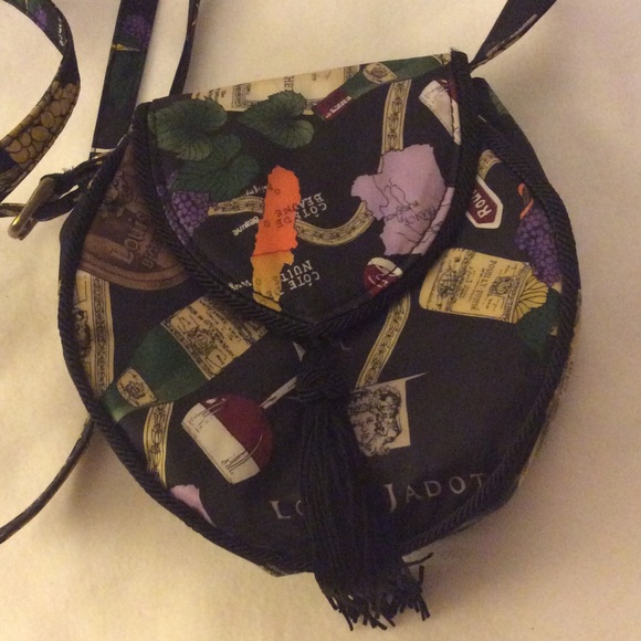 Nicole Miller Handbags - Nicole Miller wine print bag NeW..super cute