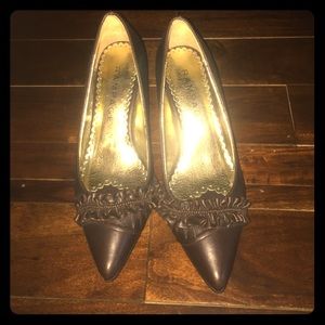 RAMPAGE pumps, 6 1/2