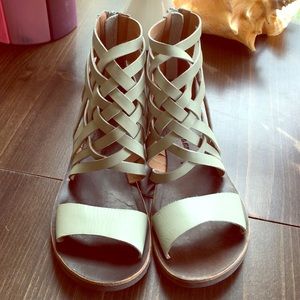 Jeffrey Campbell Moretz sandals 7.5