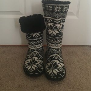 Muk Luks boots