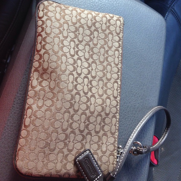 COACH WRISTLET - Picture 2 of 2
