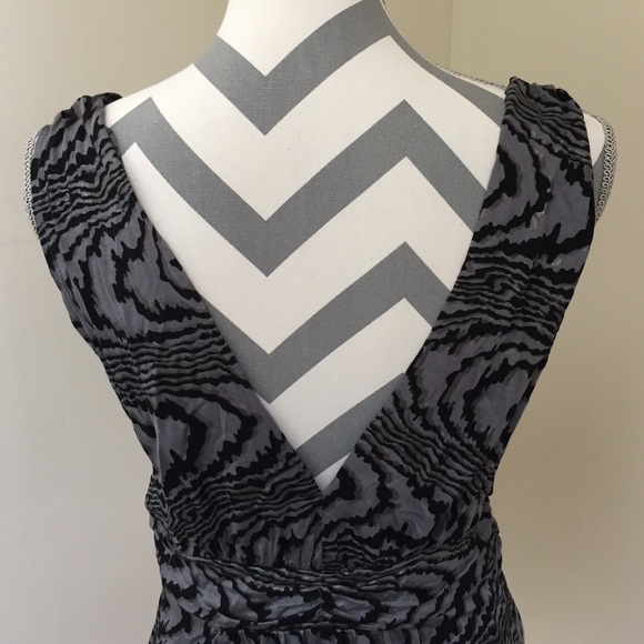Express Low-Back Tank - Size M - Picture 3 of 3