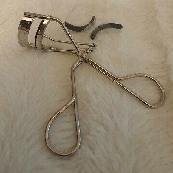 Shu Uemura lash curler