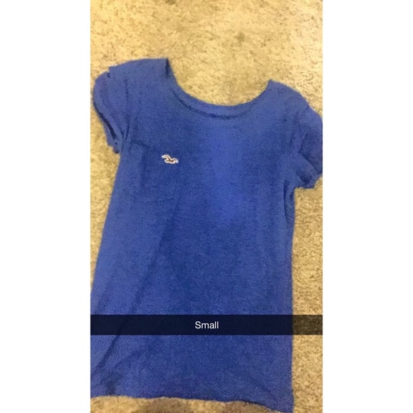 Hollister t shirt